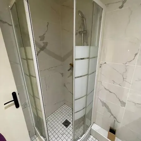 شقة Studio Au Pied Du Metro Ligne 9 باريس